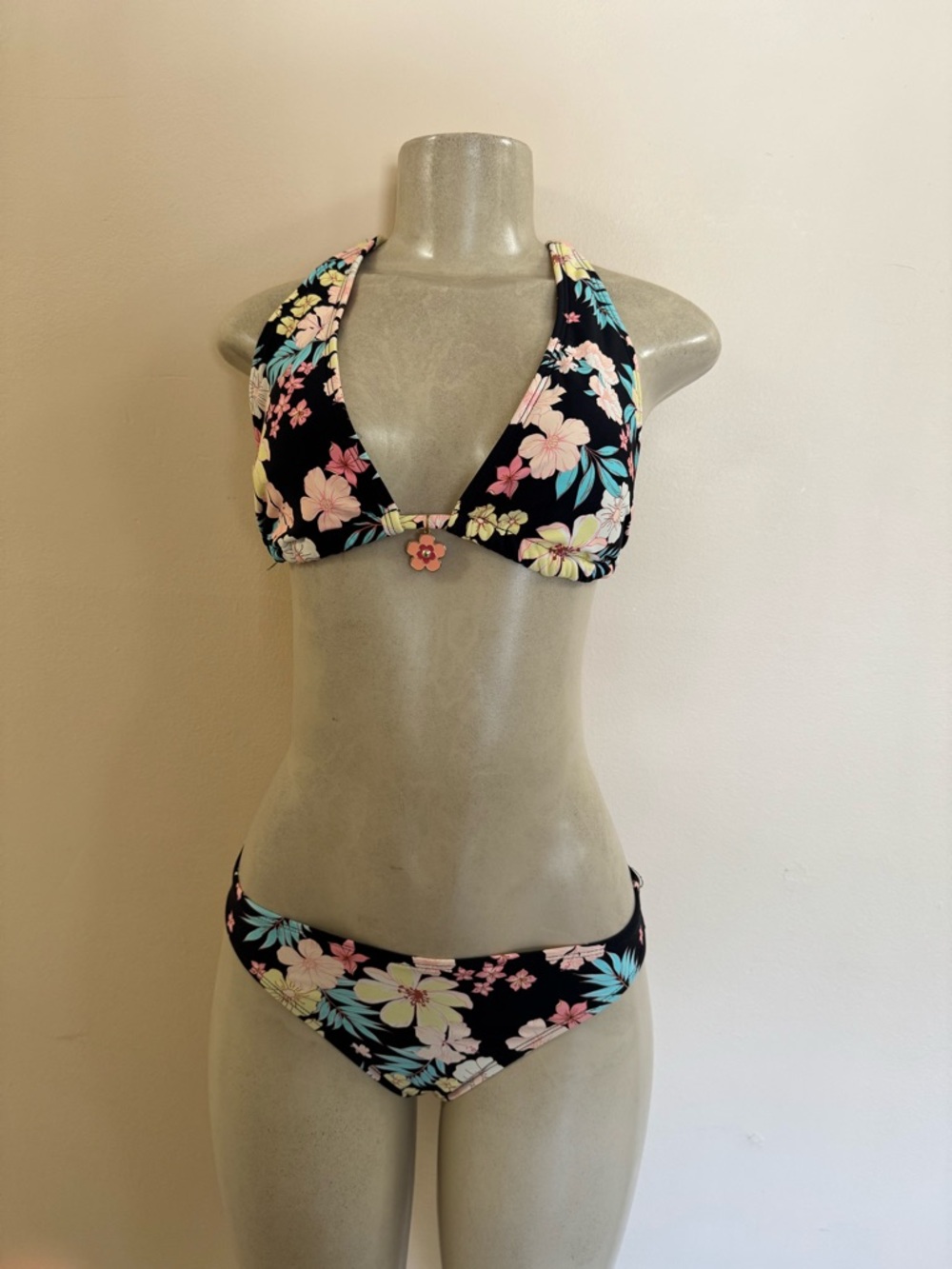 NWT Celebrity Pink Black Floral Halter Bikini Set Junior’s Medium 7-9
